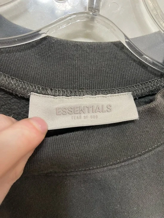 Essentials FOG Crewneck - Picture 3 of 4